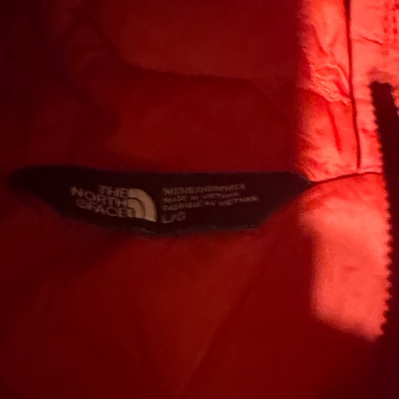 The North Face mens Cherry Red Puffer Jacket - Picture 2 of 4